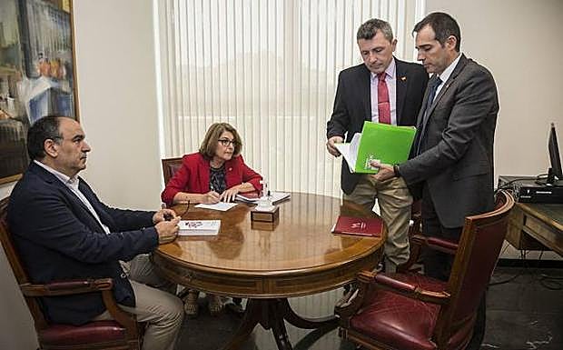 Francisco J. Carrera, Mabel Campuzano, Pascual Salvador y Juan J. Liarte, los cuatro diputados de Vox en la Asamblea Regional.