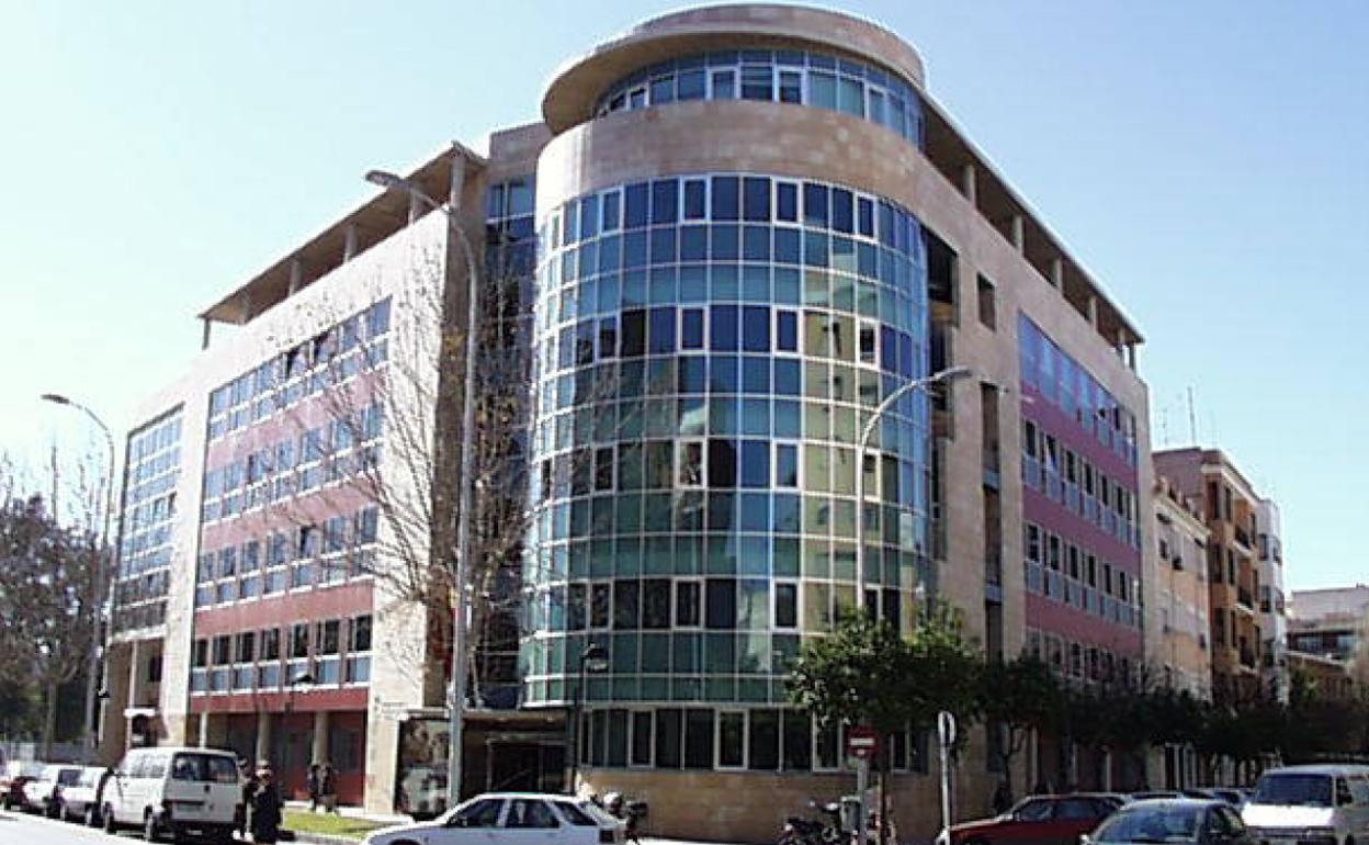 Fachada de la Consejería de Familia de la Región de Murcia.