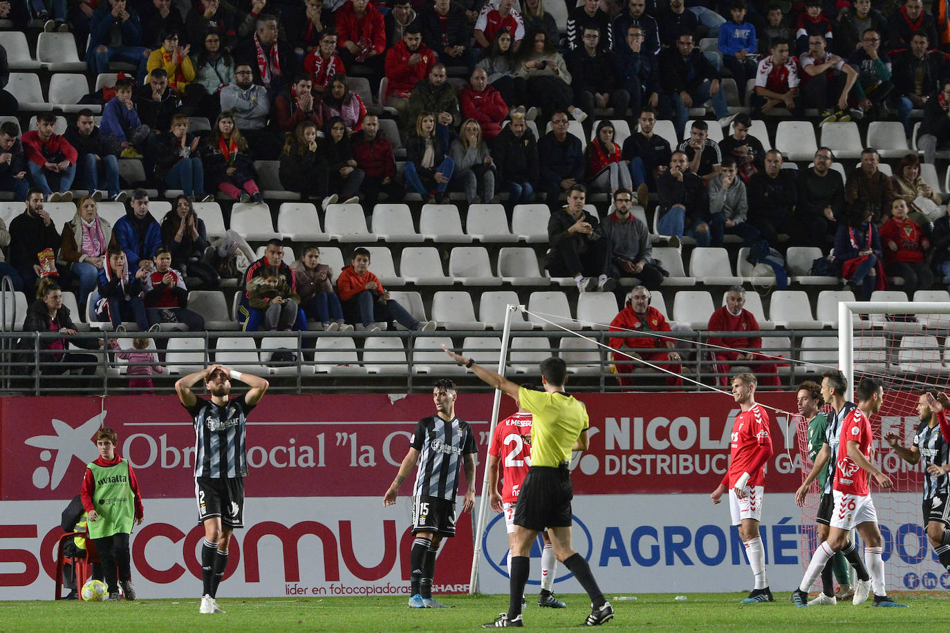 El Cartagena fue mejor en la primera parte, pero el amor propio de los de Adrián Hernández decantó un duelo en el que marcaron Edu Luna y Víctor Meseguer