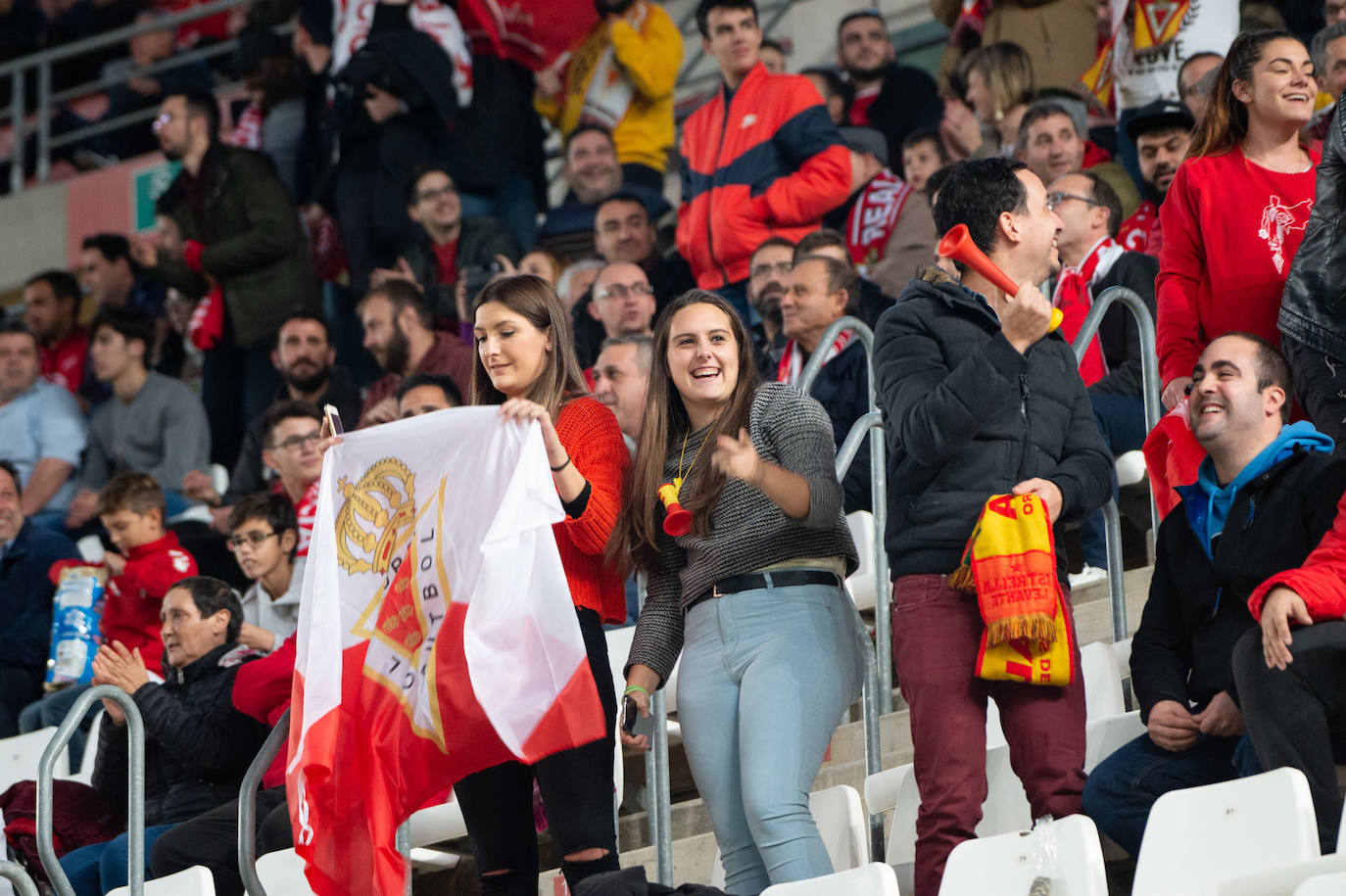 El Cartagena fue mejor en la primera parte, pero el amor propio de los de Adrián Hernández decantó un duelo en el que marcaron Edu Luna y Víctor Meseguer