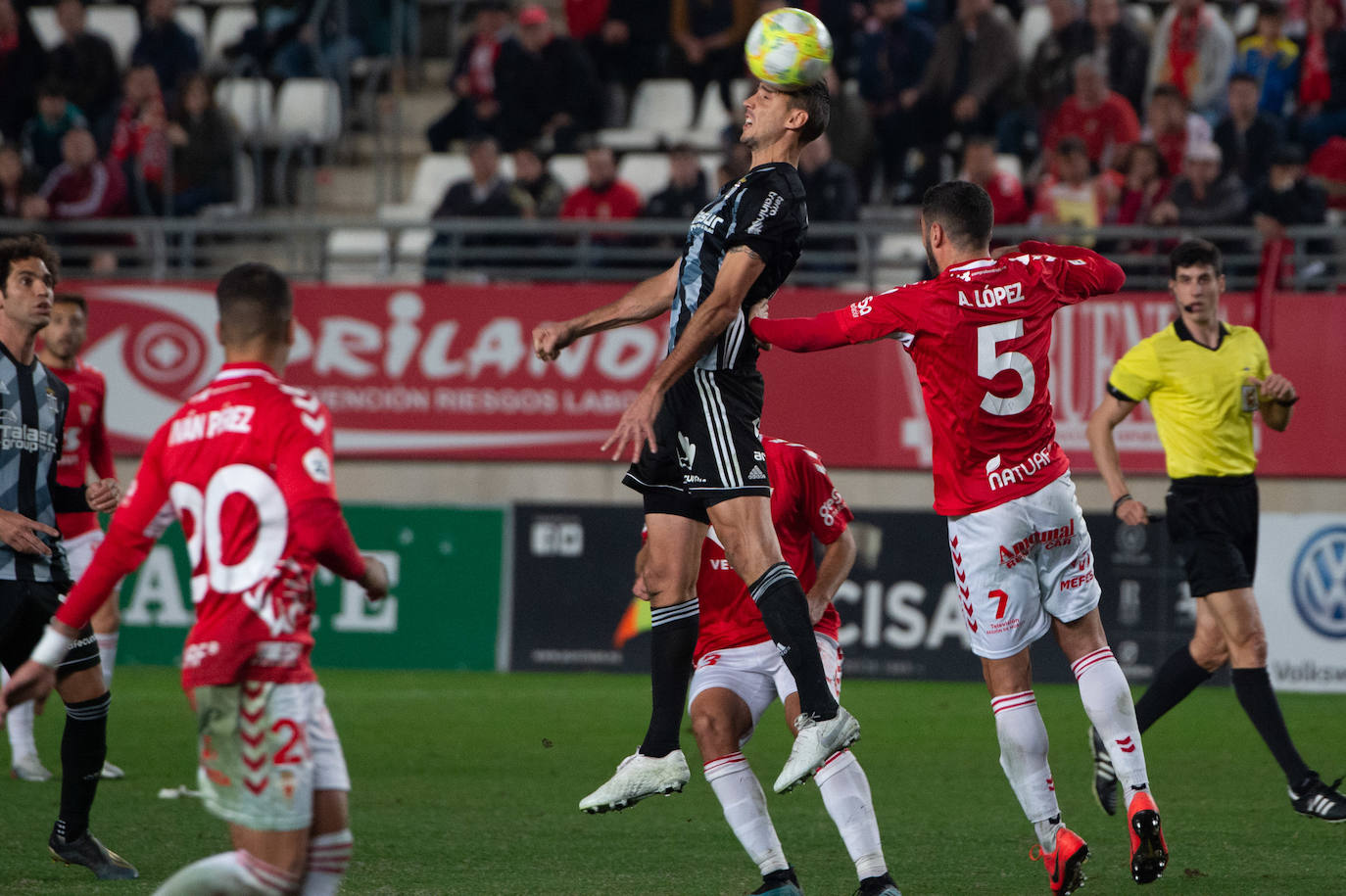 El Cartagena fue mejor en la primera parte, pero el amor propio de los de Adrián Hernández decantó un duelo en el que marcaron Edu Luna y Víctor Meseguer