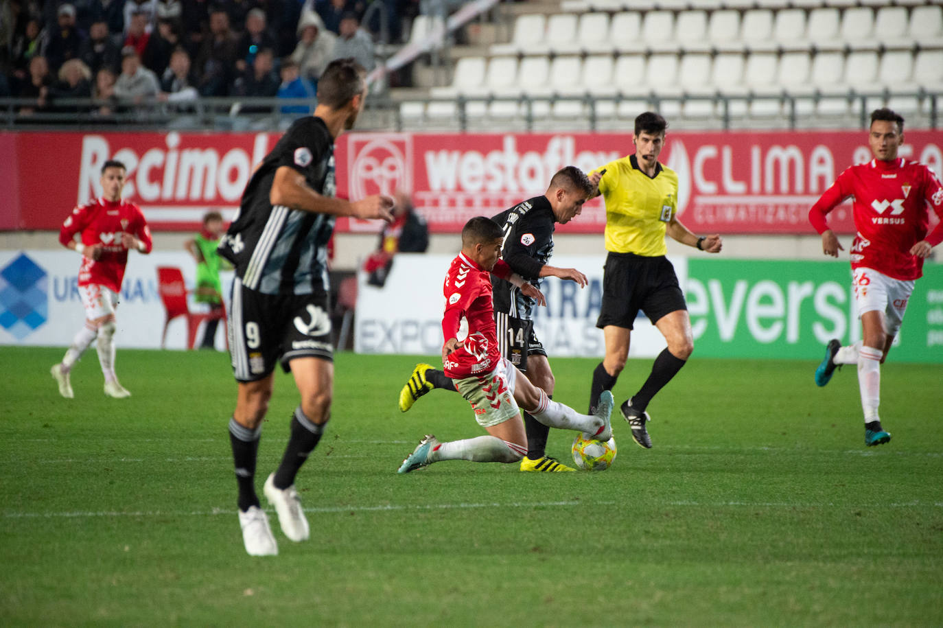 El Cartagena fue mejor en la primera parte, pero el amor propio de los de Adrián Hernández decantó un duelo en el que marcaron Edu Luna y Víctor Meseguer