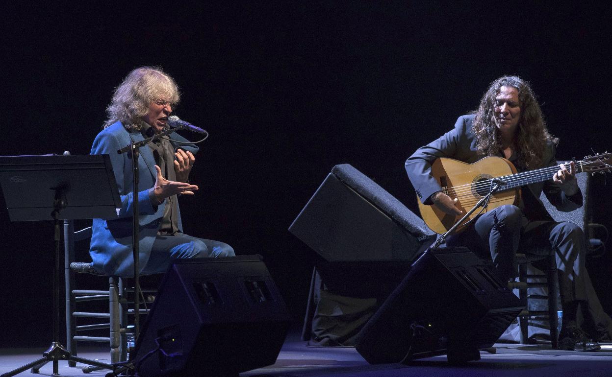 El cantaor José Mercé (i) y el guitarrista Tomatito, en una actuación anterior. 
