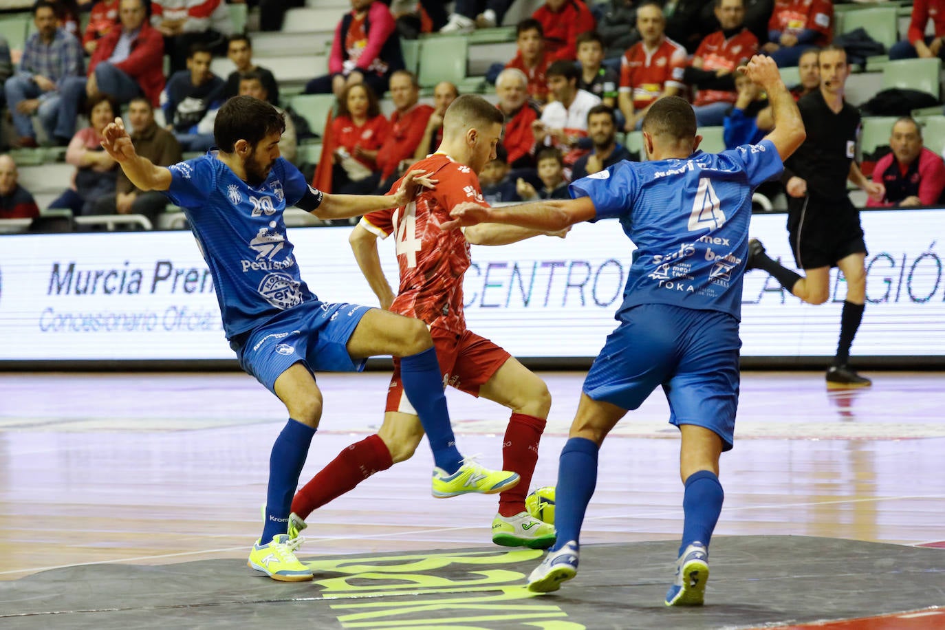 El equipo de Diego Giustozzi se fue ganando tres a cero al Peñíscola en el descanso y acabó con Espíndola como héroe al final.