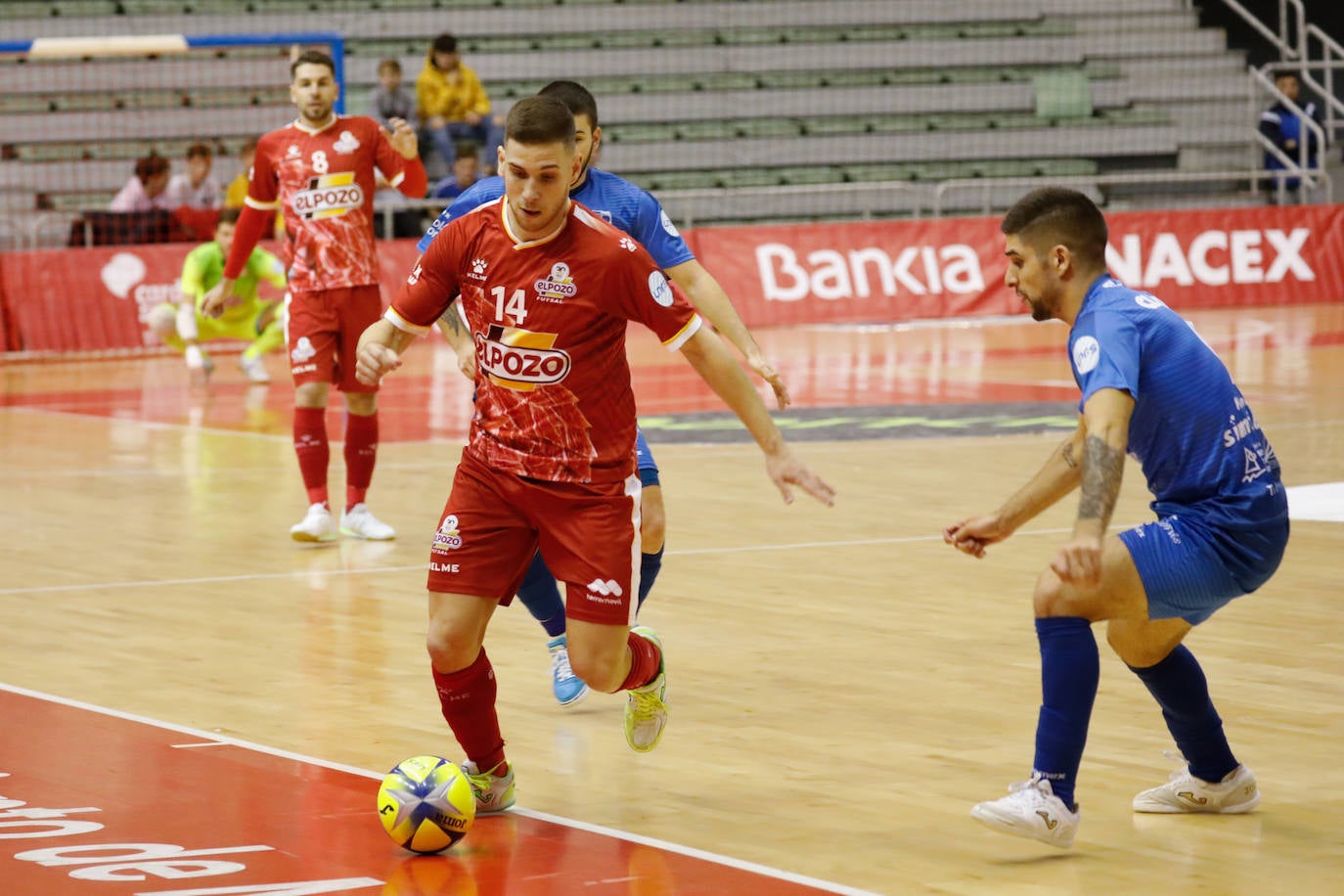 El equipo de Diego Giustozzi se fue ganando tres a cero al Peñíscola en el descanso y acabó con Espíndola como héroe al final.