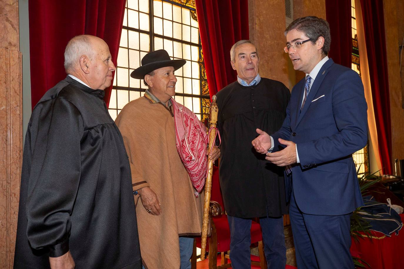El Consejo de Hombres Buenos celebró ayer en el Salón de Plenos del Ayuntamiento de Murcia una sesión ordinaria.