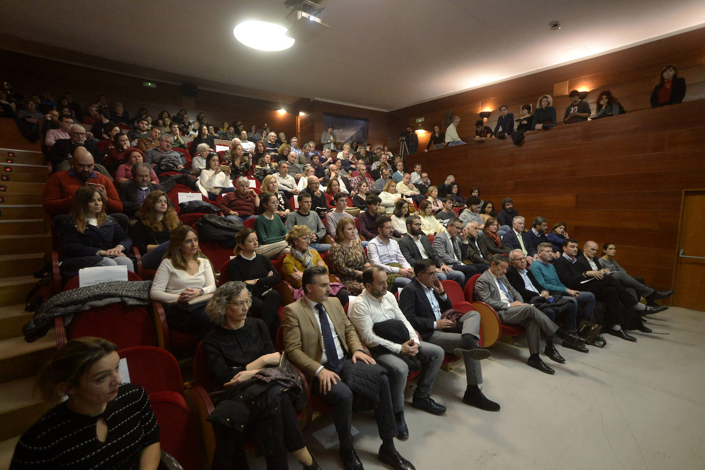 Asociaciones de padres, de usuarios de la sanidad y organizaciones de atención a adicciones reclaman medidas para frenar «un problema de salud pública».