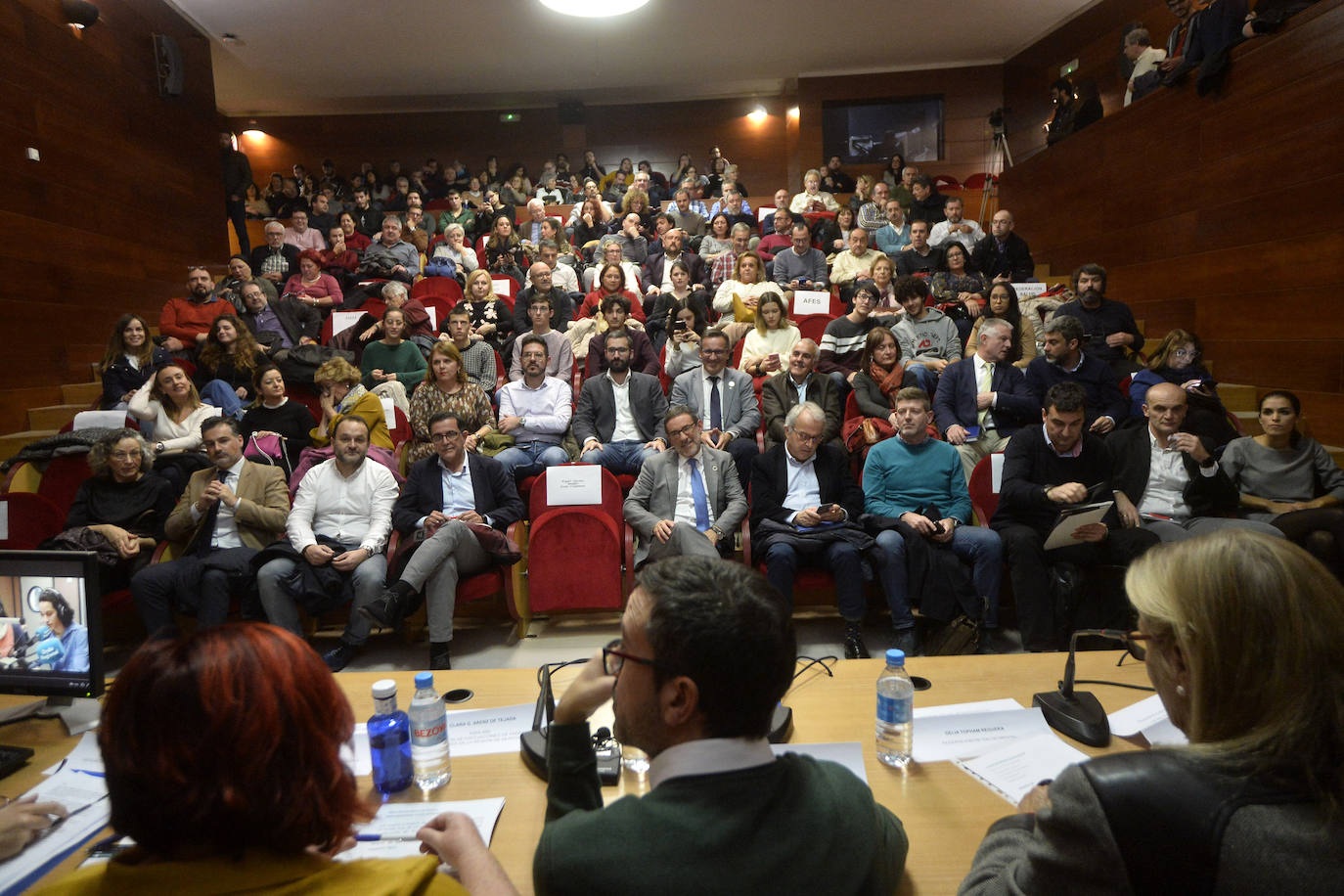 Asociaciones de padres, de usuarios de la sanidad y organizaciones de atención a adicciones reclaman medidas para frenar «un problema de salud pública».