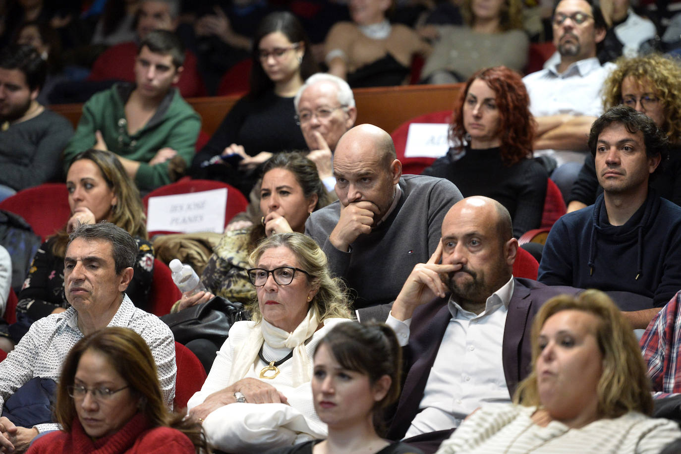 Asociaciones de padres, de usuarios de la sanidad y organizaciones de atención a adicciones reclaman medidas para frenar «un problema de salud pública».