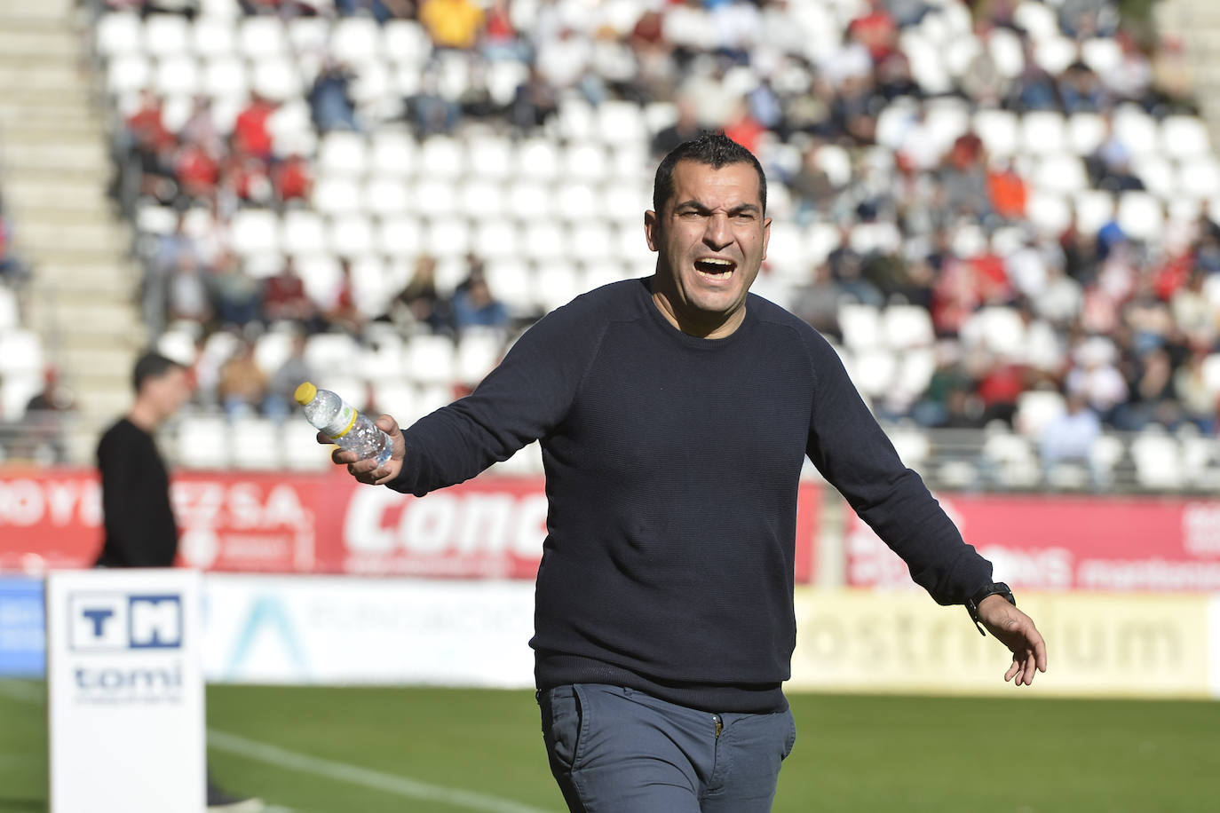 El equipo de Sandroni tira de oficio para llevarse los tres puntos del Enrique Roca, en un duelo en el que los granas no tuvieron ni fútbol ni acierto