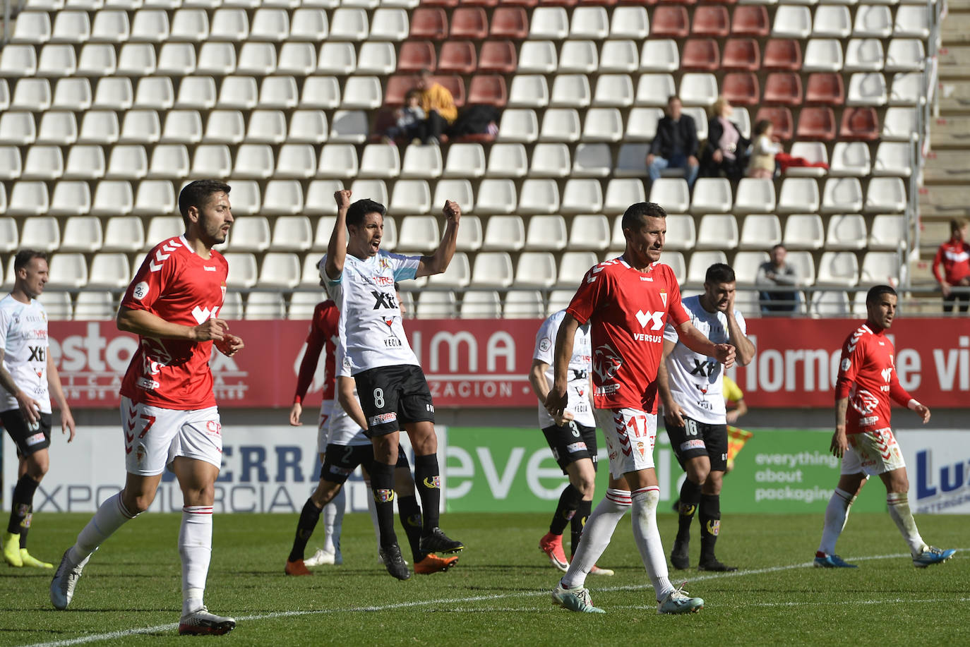 El equipo de Sandroni tira de oficio para llevarse los tres puntos del Enrique Roca, en un duelo en el que los granas no tuvieron ni fútbol ni acierto