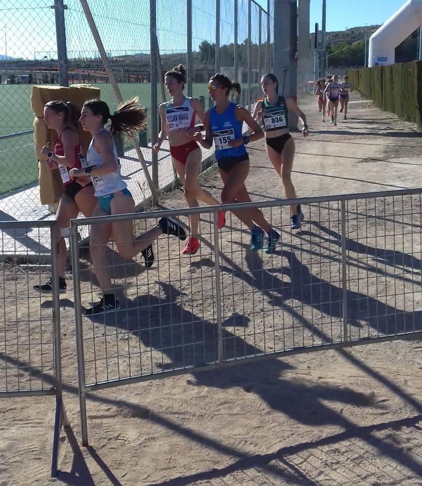 El atleta del Adidas completa los 10 kilómetros en 30:04 minutos, por la marca de 28:09 para la corredora del Cárnicas Serrano en los 8.000 metros