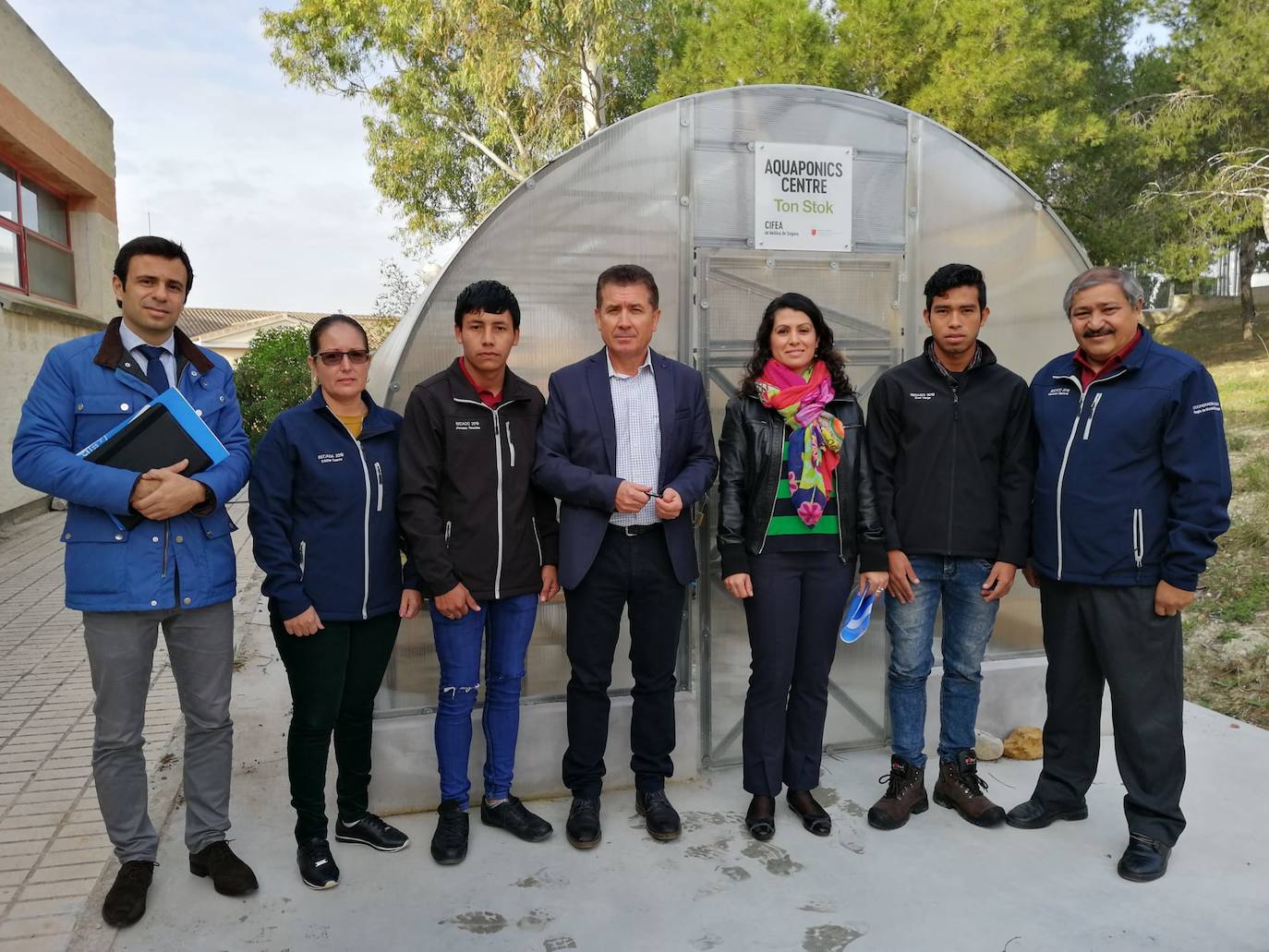 Alumnos y docentes de Paraguay aprenden cómo aprovechar mejor el agua en el regadío en Molina