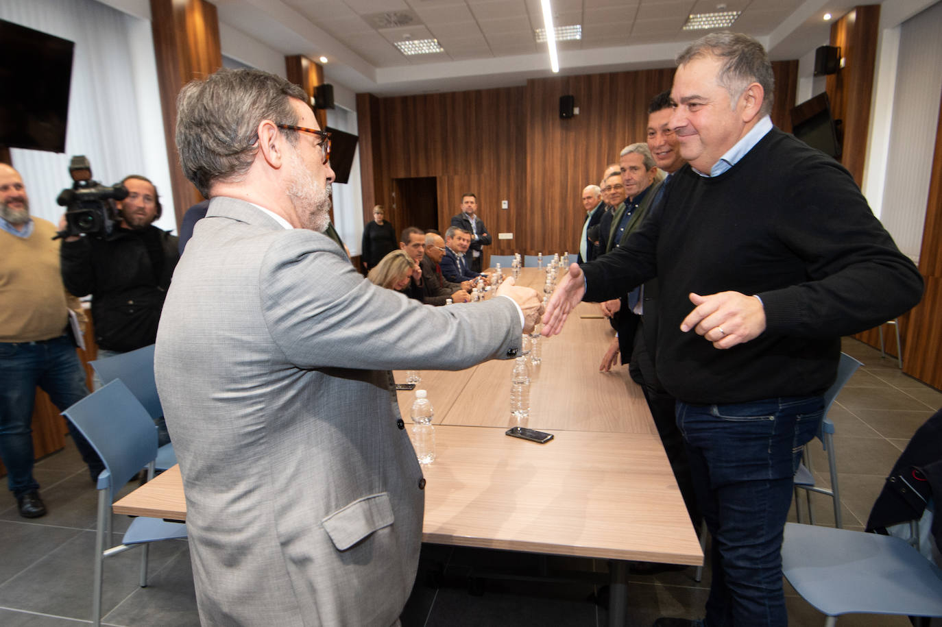 El presidente del Scrats, Lucas Jiménez, critica «cierta prepotencia» que les llega desde Madrid a su preocupación