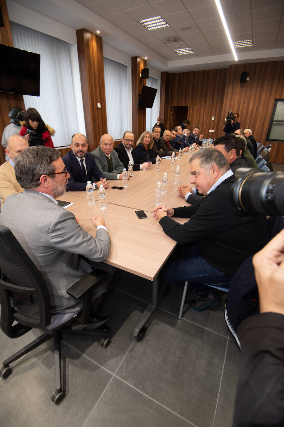 El presidente del Scrats, Lucas Jiménez, critica «cierta prepotencia» que les llega desde Madrid a su preocupación