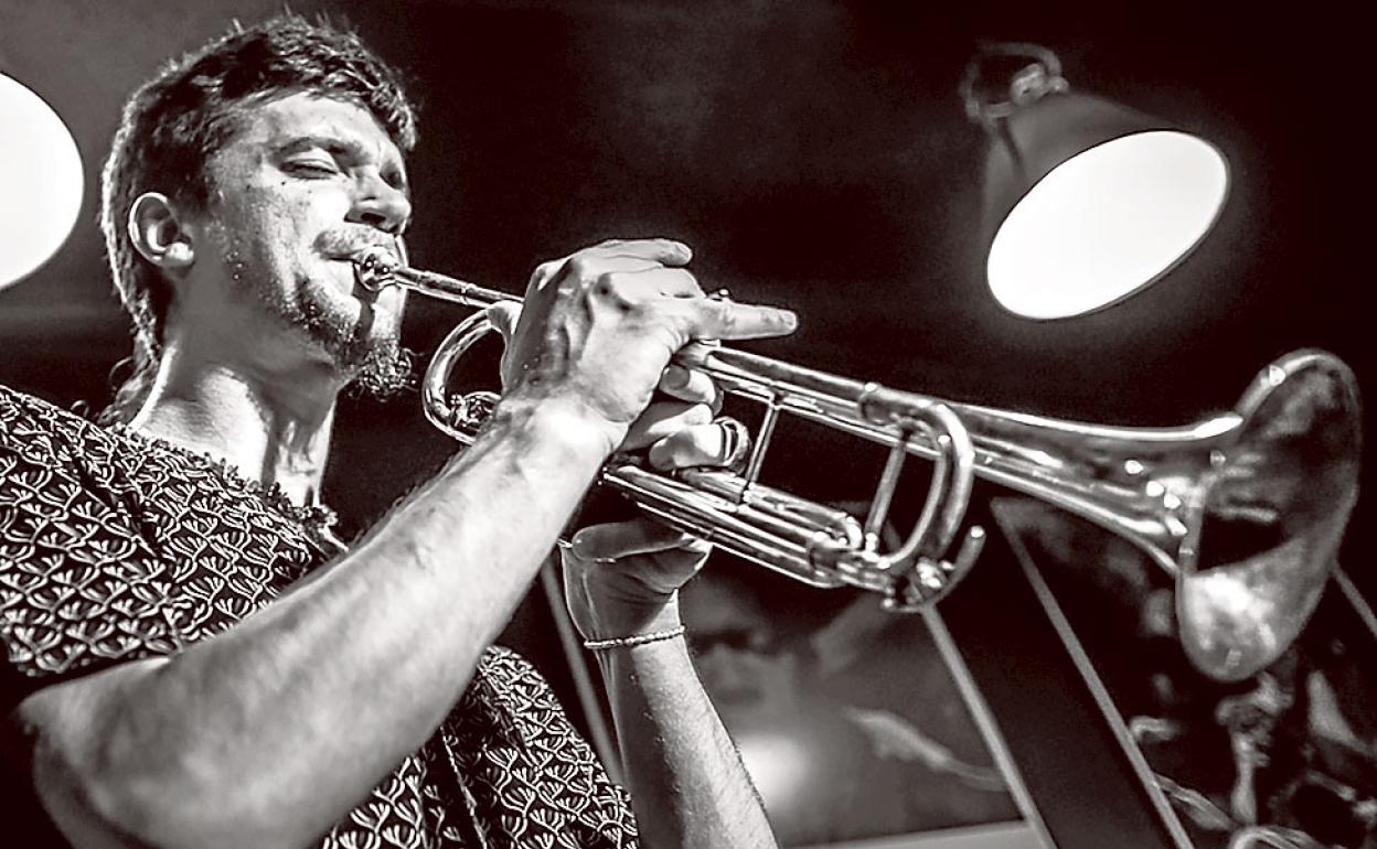 El trompetista Félix Rossy. 