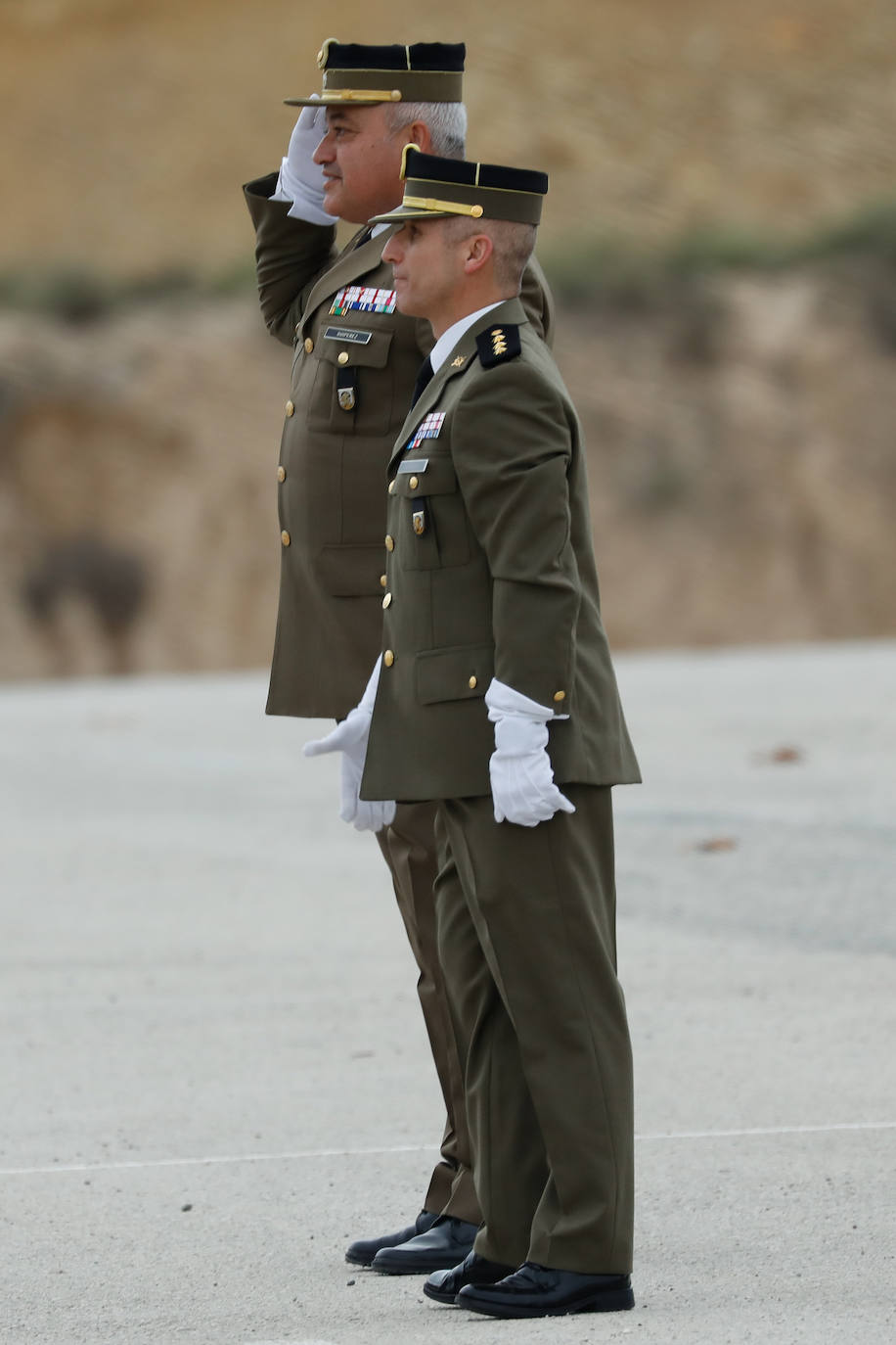 Las instalaciones del acuartelamiento de Santa Bárbara, en la pedanía murciana de Javalí Nuevo, acogieron este viernes la ceremonia de entrega de mando del Regimiento de Infantería 'Zaragoza nº5', en la que tomó posesión del cargo el coronel Francisco Herrera Cruz, que ha venido a reemplazar a José Ruipérez. 