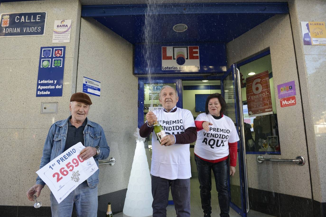 Dos administraciones vendieron ese número en la Región: la situada en la calle Mayor, número 15, de Las Torres de Cotillas; y la ubicada en la calle Adrián Viudes de Beniaján. 