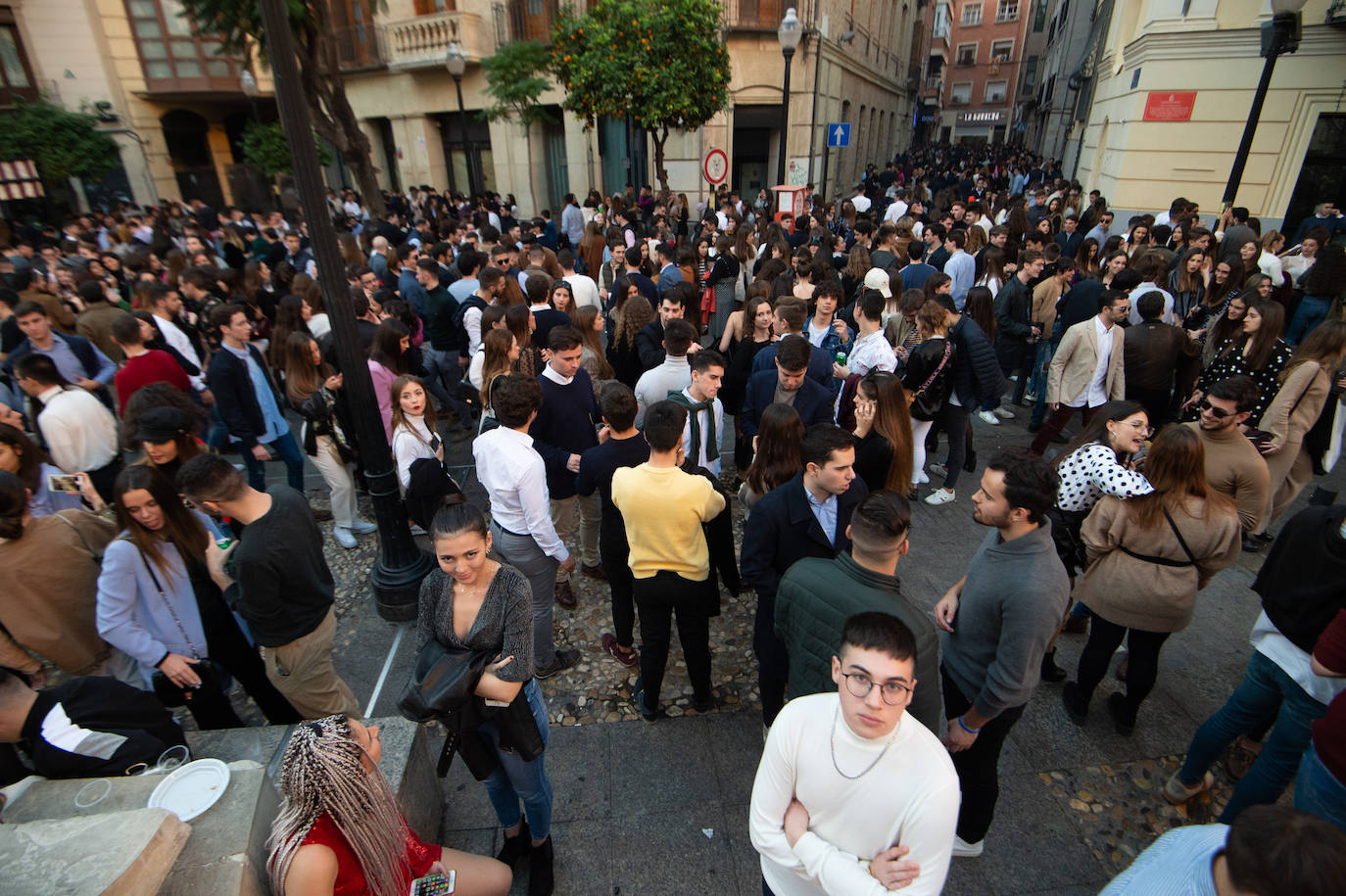 Miles de personas tomaron las calles este martes desde la hora de comer para celebrar la Nochebuena junto a familiares y amigos