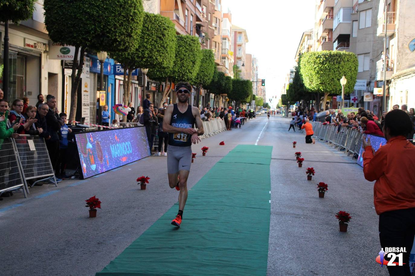 El corredor del UCAM Cartagena completa los cinco kilómetros en 15:33 minutos, por los 18:34 para la atleta del Club Atletismo Puertas Lorca