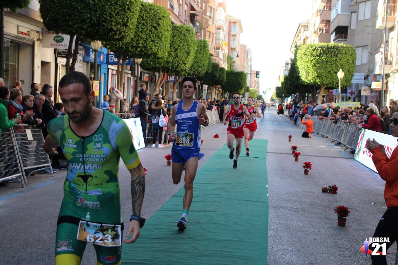 El corredor del UCAM Cartagena completa los cinco kilómetros en 15:33 minutos, por los 18:34 para la atleta del Club Atletismo Puertas Lorca