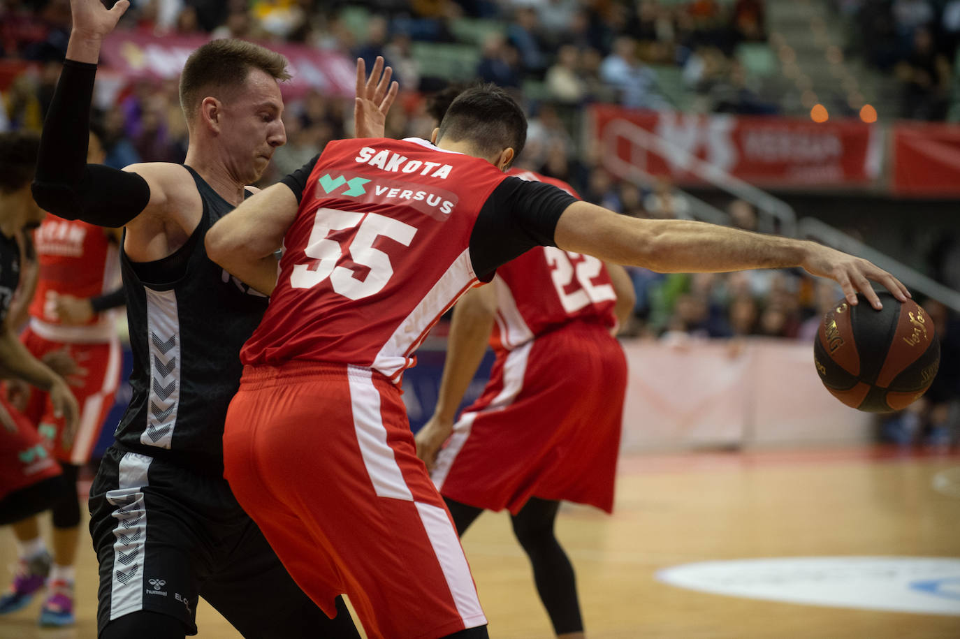 El UCAM cedió por la mínima un desastroso partido contra un Bilbao menos malo para sumar su séptima derrota seguida