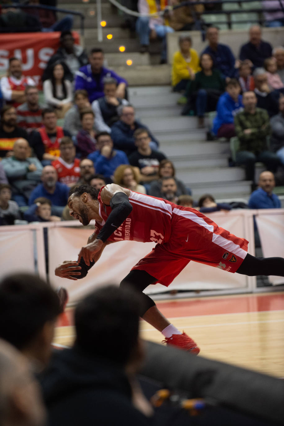 El UCAM cedió por la mínima un desastroso partido contra un Bilbao menos malo para sumar su séptima derrota seguida