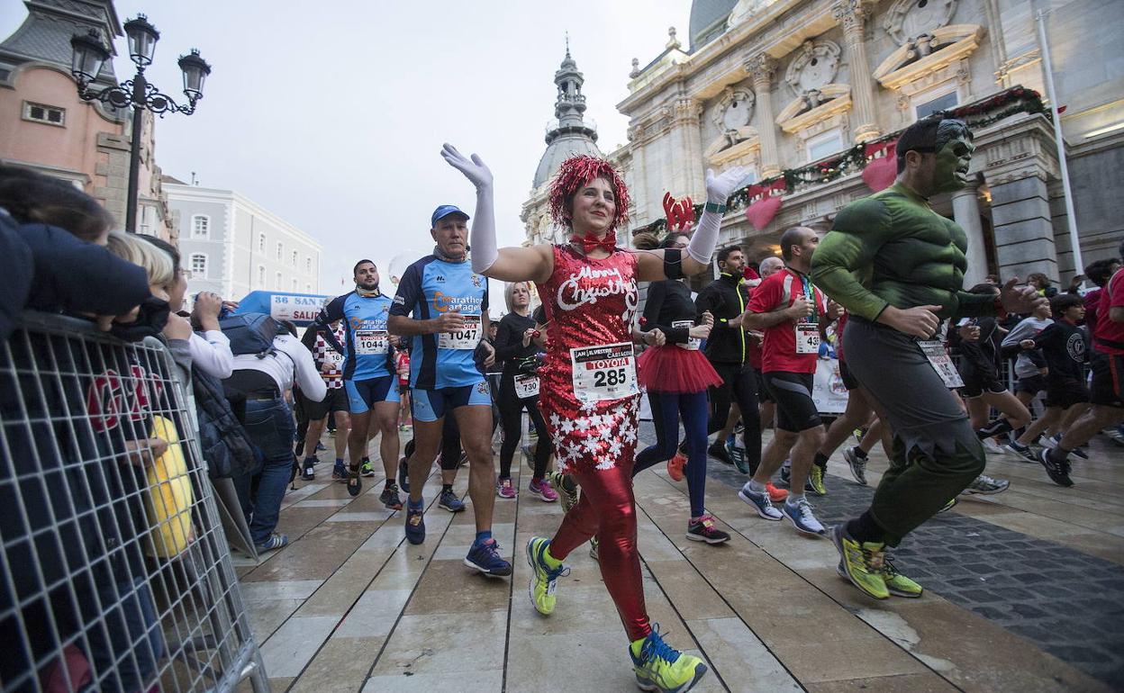 Imagen de una edición pasada de la San Silvestre de Cartagena.