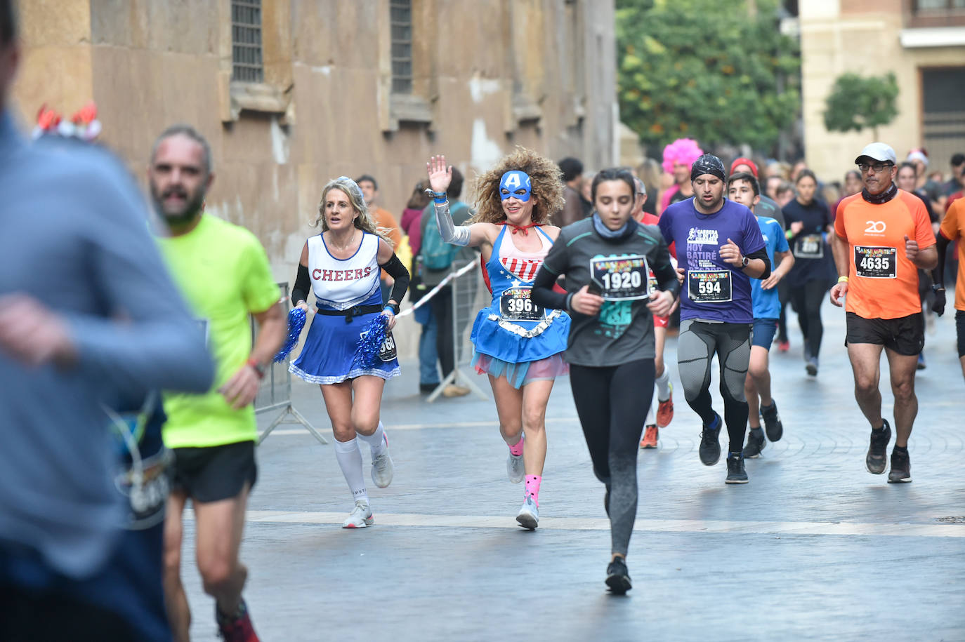 Miles de corredores despiden el año en la prueba que organiza LA VERDAD. 