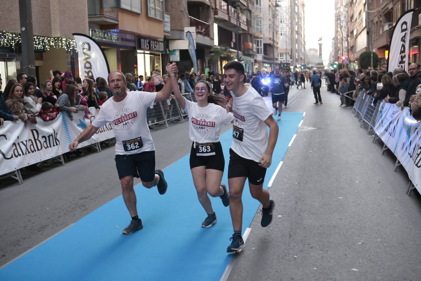 La séptima edición de la carrera que cierra el año contó con la participación de más de 1.000 personas