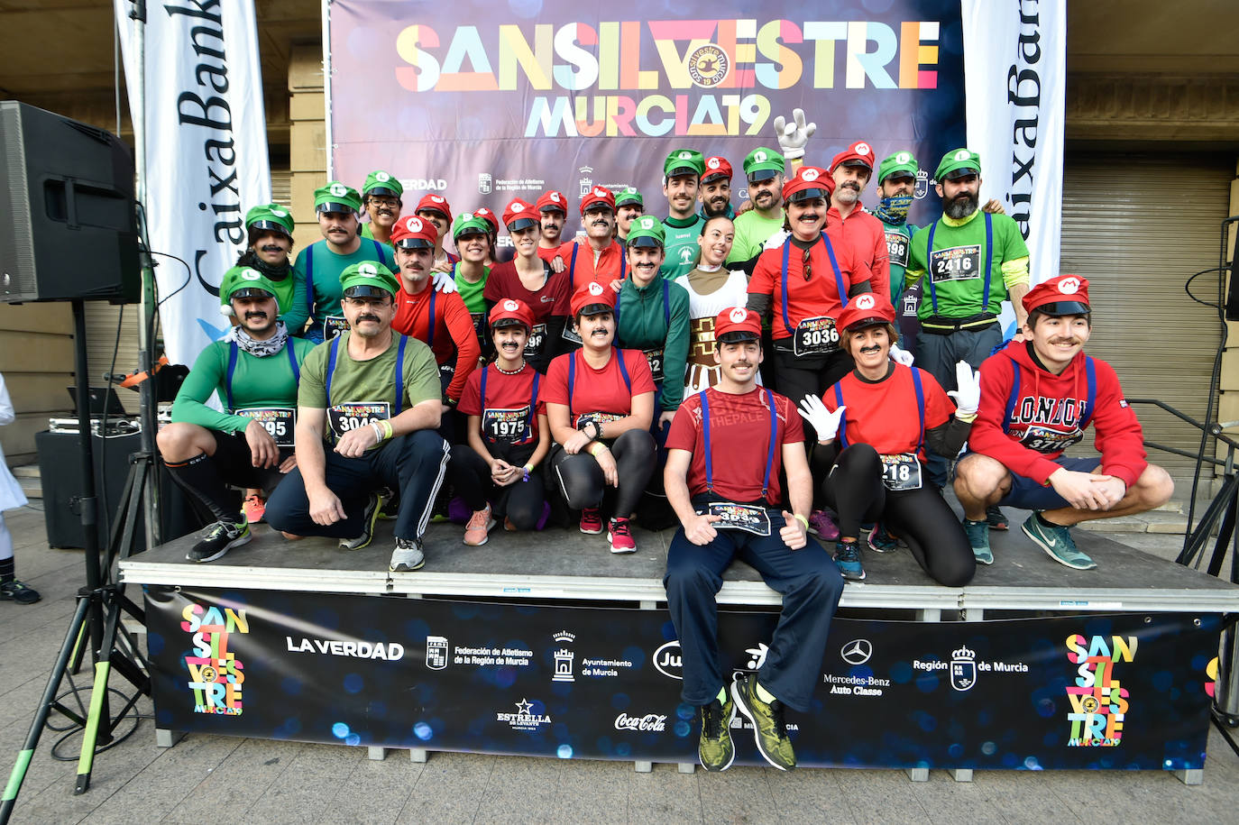 Los corredores tuvieron la oportunidad de inmortalizar su participación en la carrera que cierra el año en la capital.