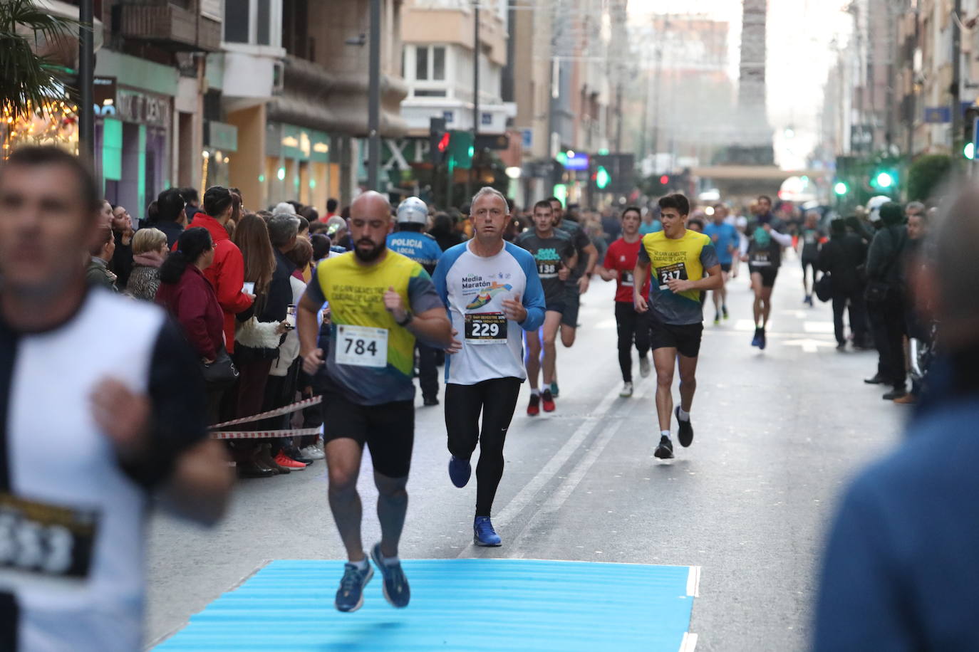 Más de 1.000 personas se unieron a la última carrera del año. 