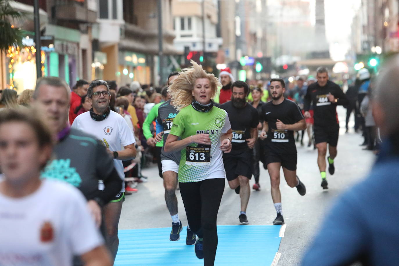 Más de 1.000 personas se unieron a la última carrera del año. 