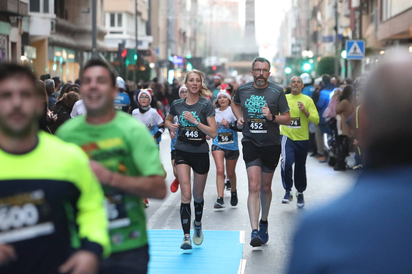 Más de 1.000 personas se unieron a la última carrera del año. 