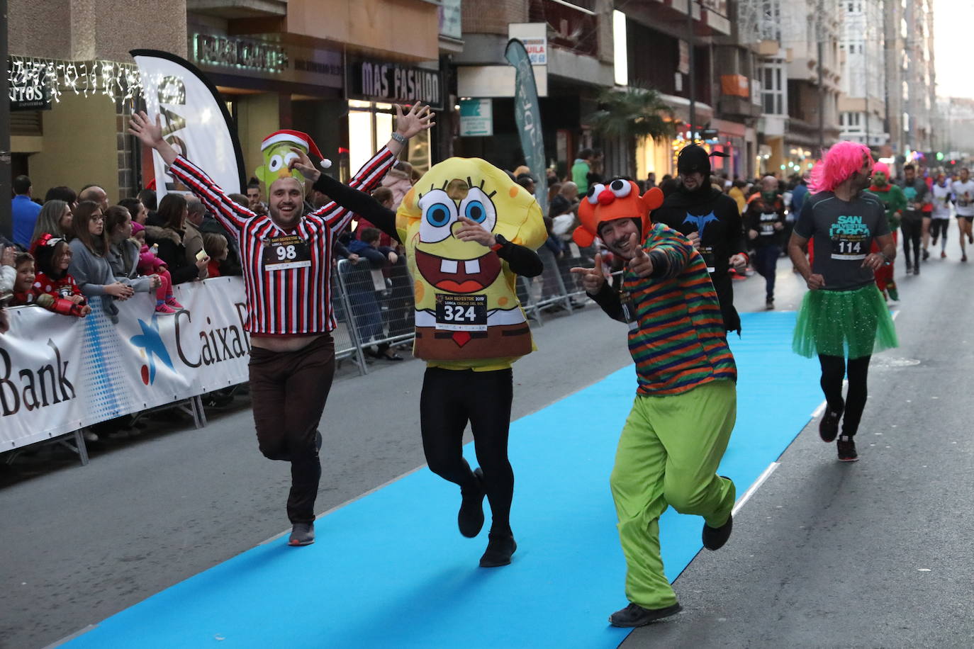 Más de 1.000 personas se unieron a la última carrera del año. 