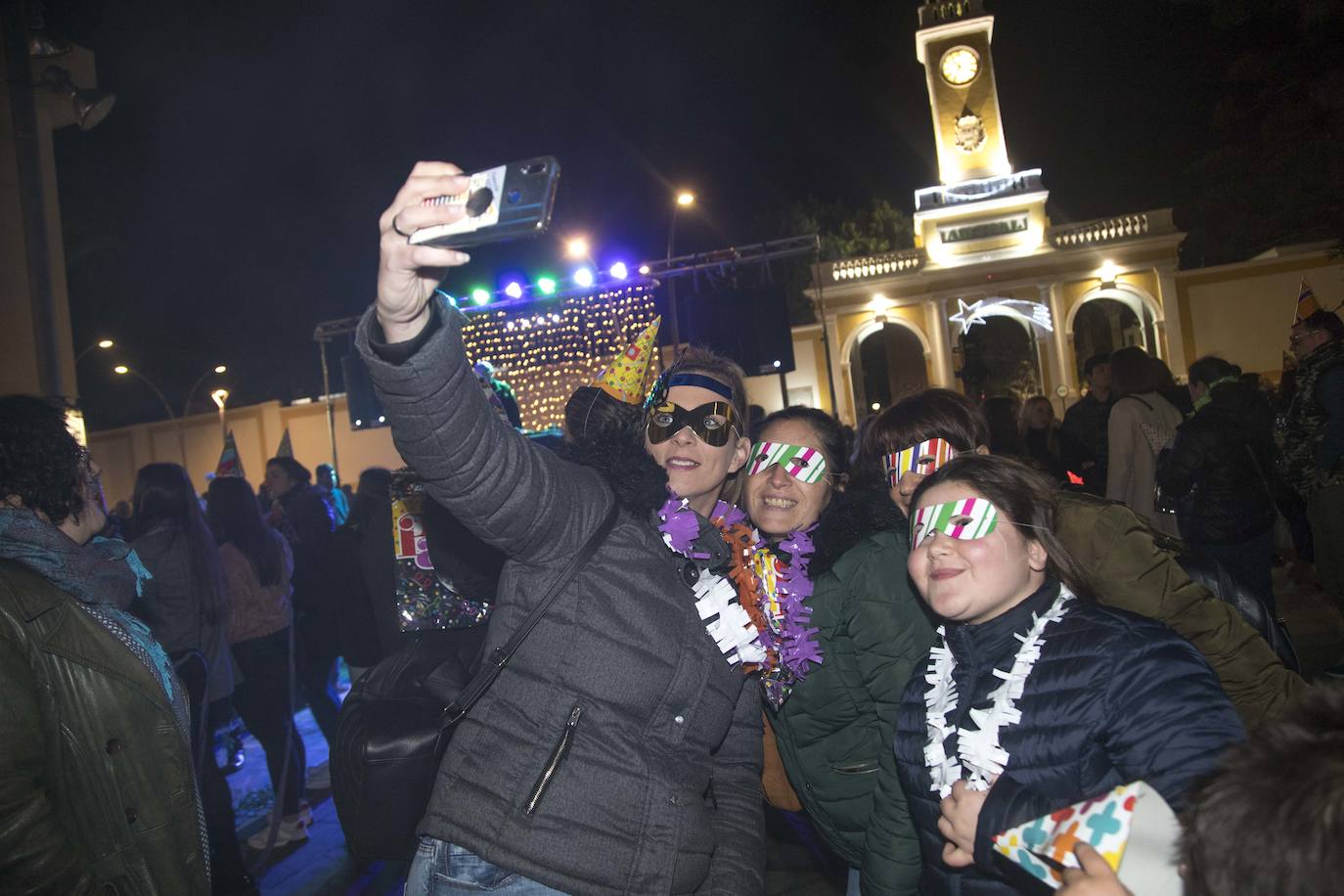 Los cartageneros recibieron al 2020 con sus mejores galas y muchas ganas de diversión.