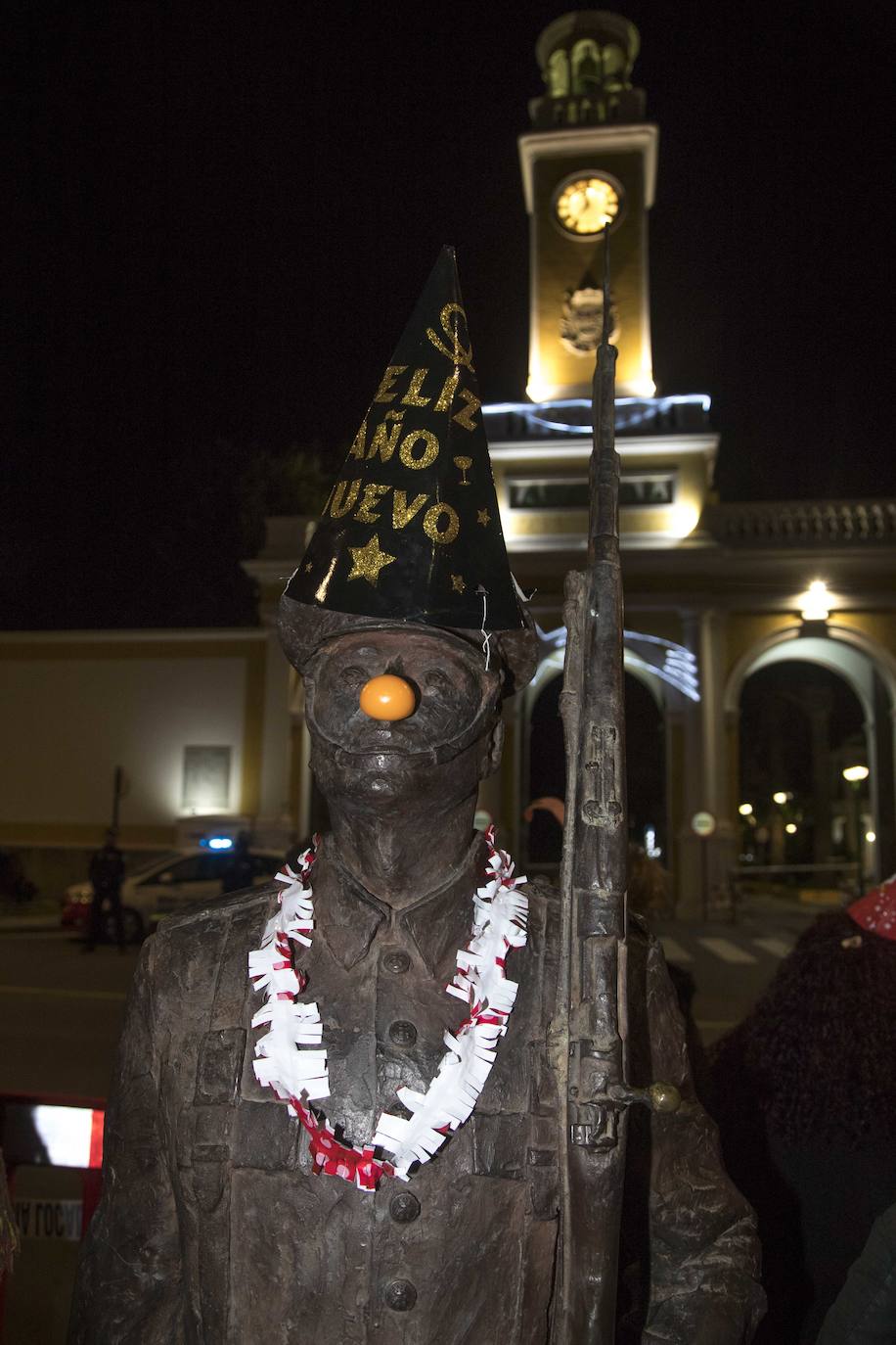 Los cartageneros recibieron al 2020 con sus mejores galas y muchas ganas de diversión.