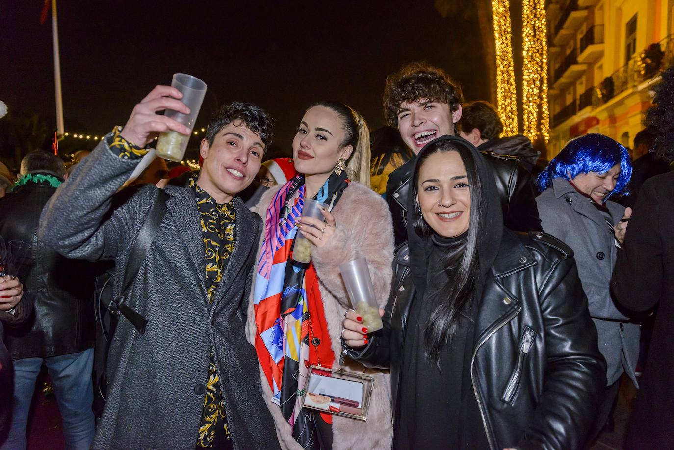 Las doce campanadas sonaron en la Glorieta de España para recibir con una fiesta al 2020.