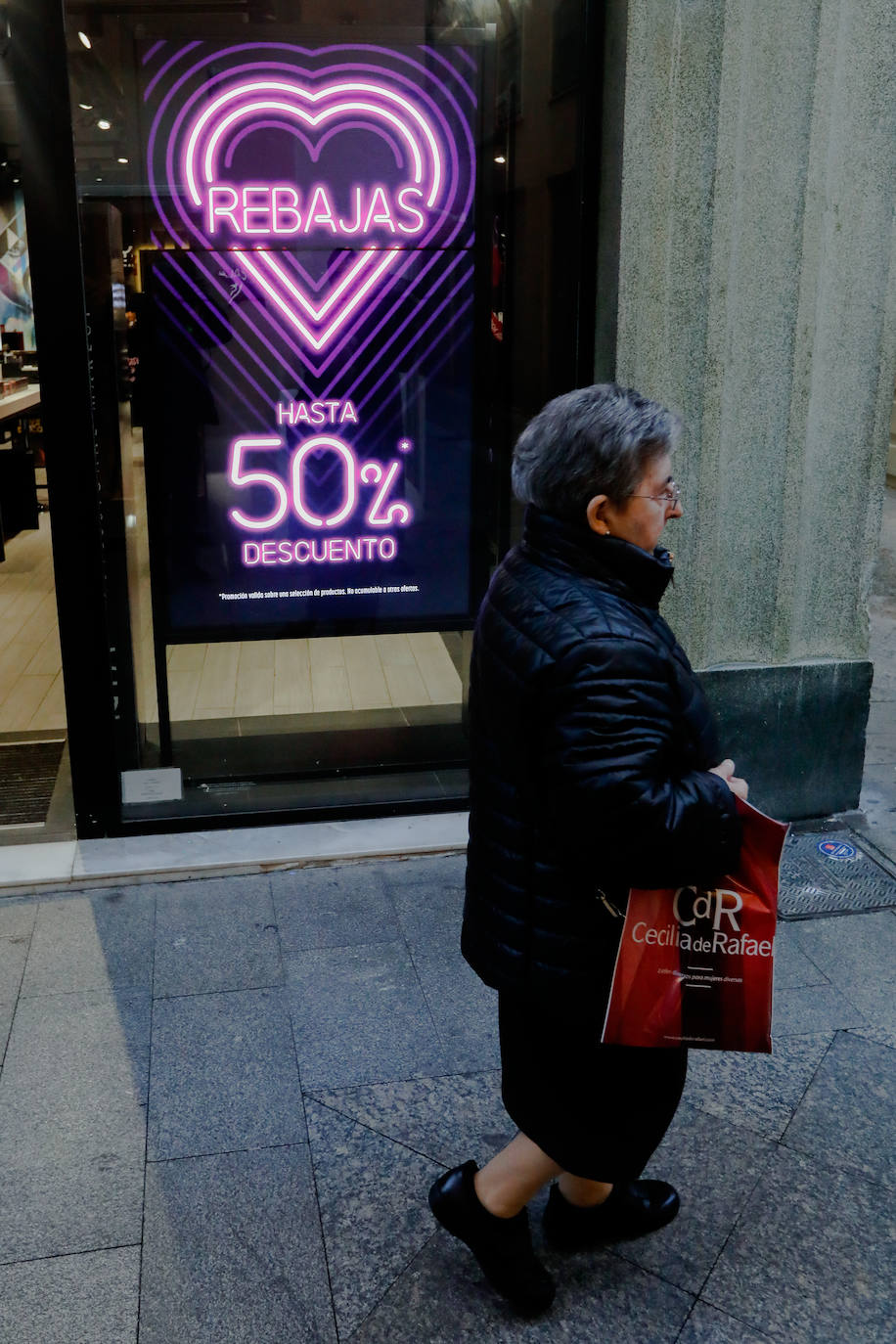 Los comercios de Murcia echan el resto para prolongar la dinámica de la campaña navideña con artículos promocionados hasta finales de febrero