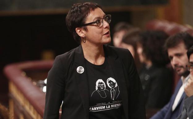 Montse Bassa, durante su intervención desde la tribuna del Congreso.