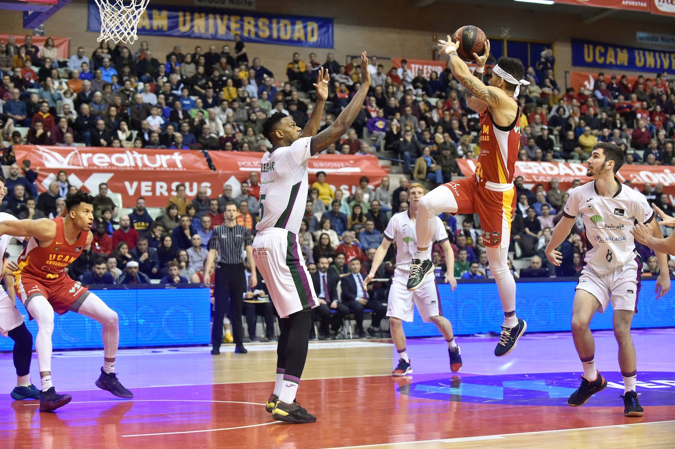 Los universitarios dicen adiós a sus ocho tropiezos consecutivos con su quinta victoria, sostenida en una gran defensa, mejora del juego colectivo y un Eddie autor de 27 puntos