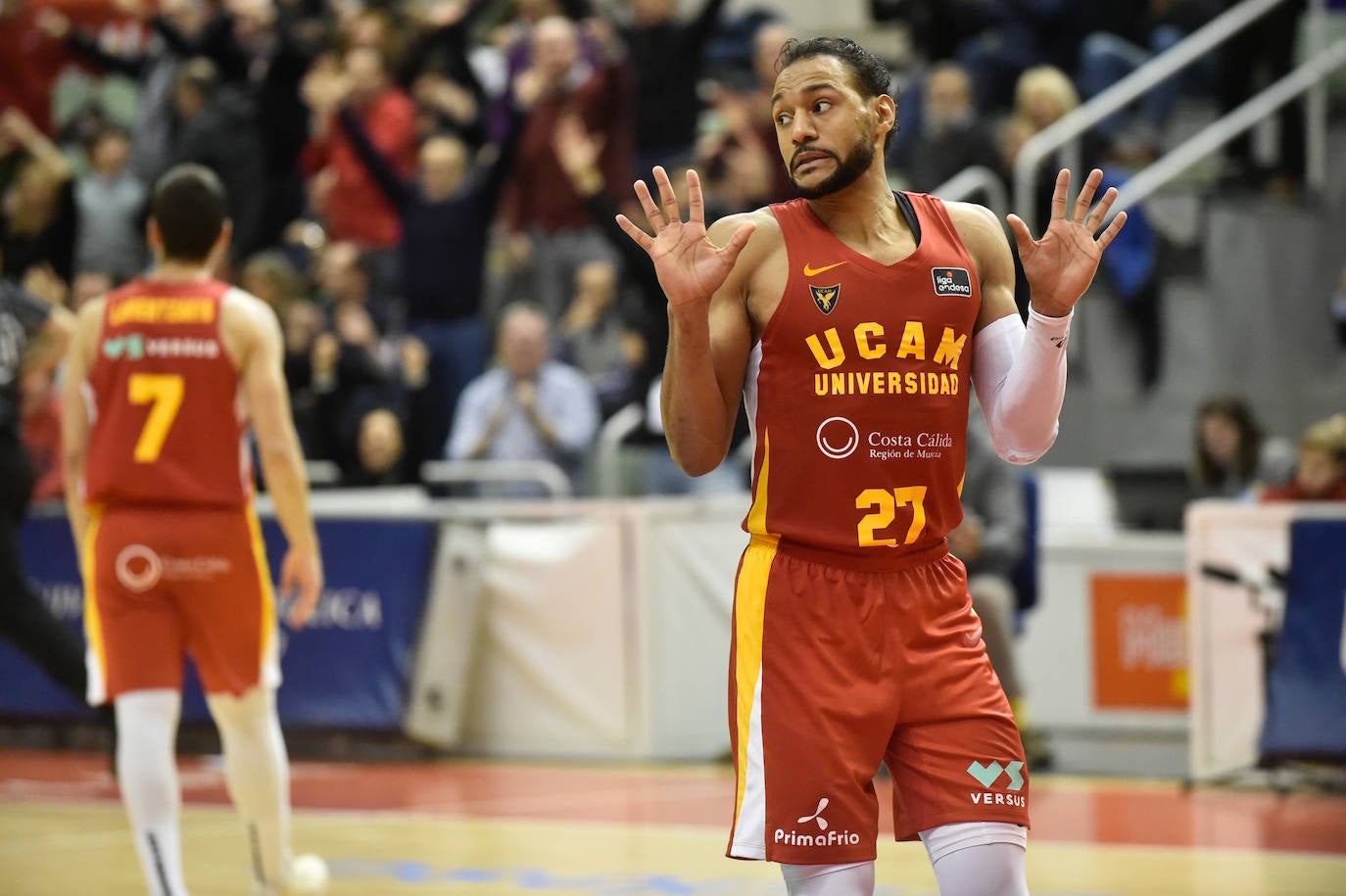 Los universitarios dicen adiós a sus ocho tropiezos consecutivos con su quinta victoria, sostenida en una gran defensa, mejora del juego colectivo y un Eddie autor de 27 puntos