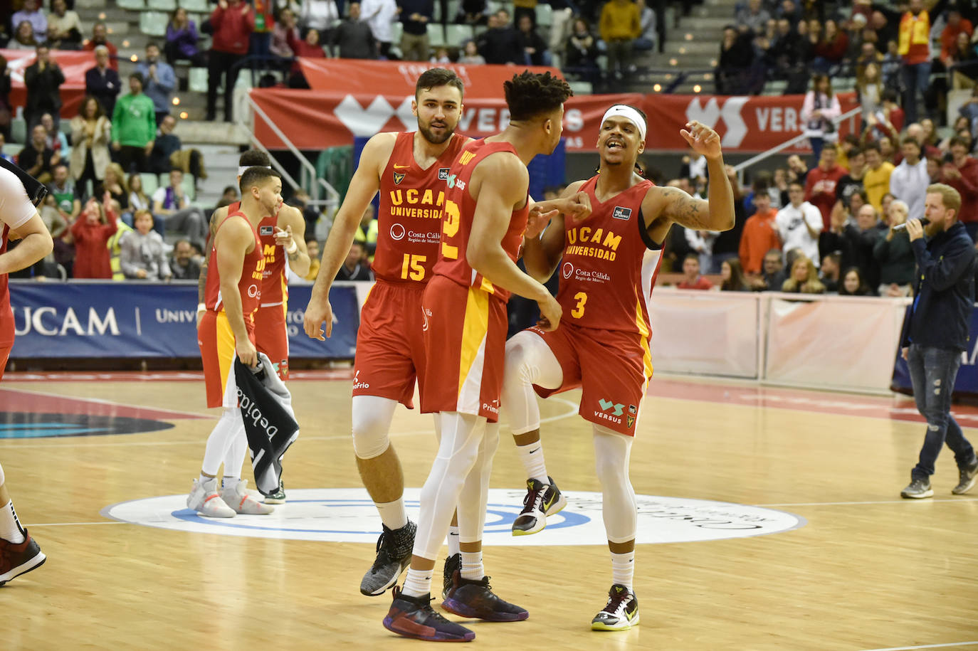 Los universitarios dicen adiós a sus ocho tropiezos consecutivos con su quinta victoria, sostenida en una gran defensa, mejora del juego colectivo y un Eddie autor de 27 puntos