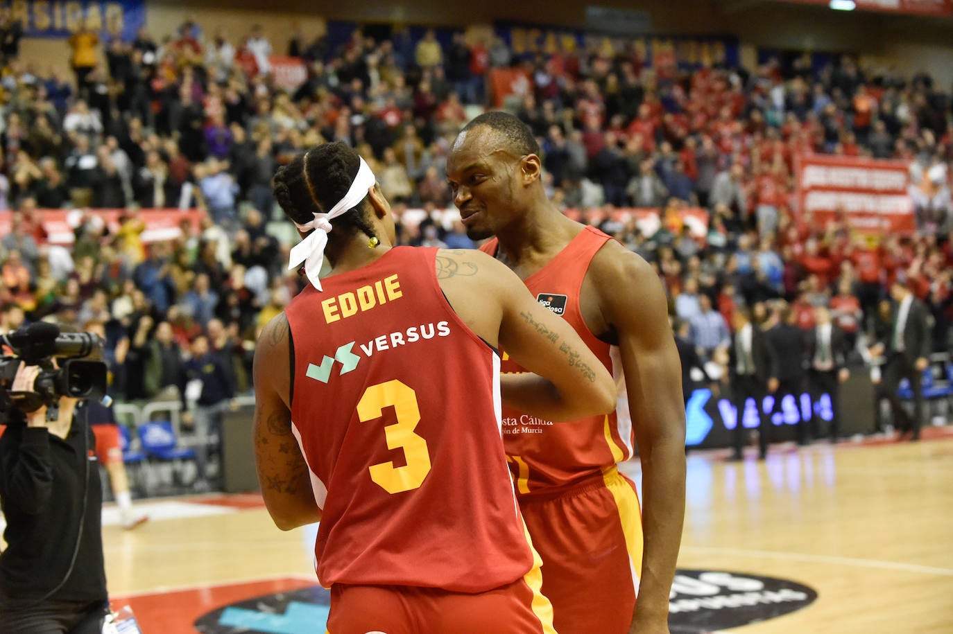 Los universitarios dicen adiós a sus ocho tropiezos consecutivos con su quinta victoria, sostenida en una gran defensa, mejora del juego colectivo y un Eddie autor de 27 puntos