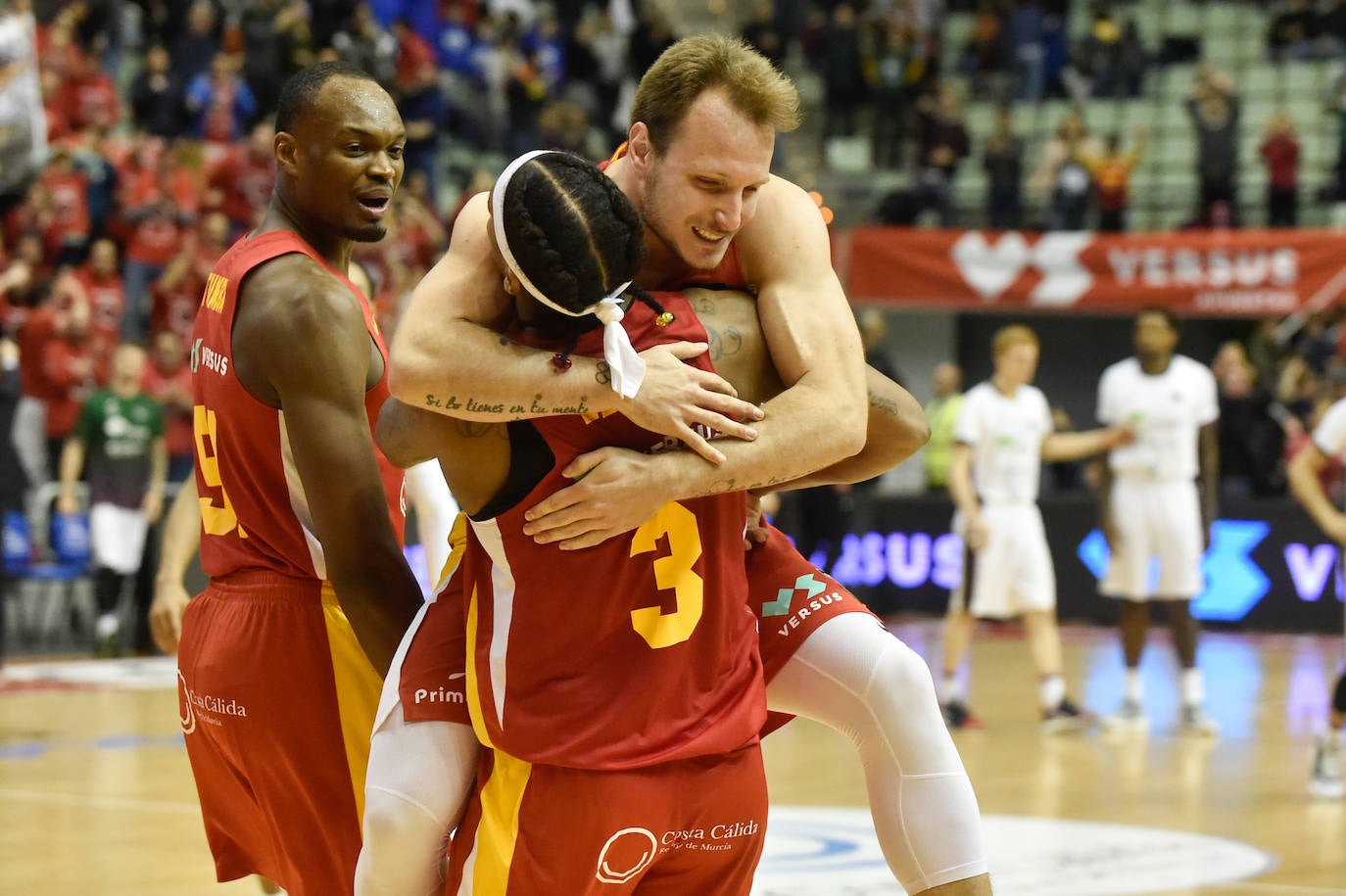 Los universitarios dicen adiós a sus ocho tropiezos consecutivos con su quinta victoria, sostenida en una gran defensa, mejora del juego colectivo y un Eddie autor de 27 puntos