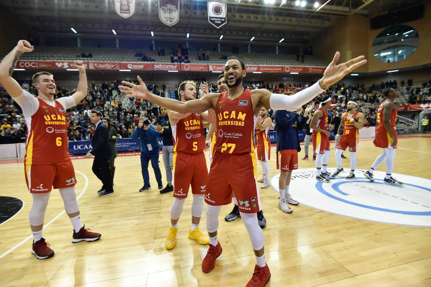 Los universitarios dicen adiós a sus ocho tropiezos consecutivos con su quinta victoria, sostenida en una gran defensa, mejora del juego colectivo y un Eddie autor de 27 puntos