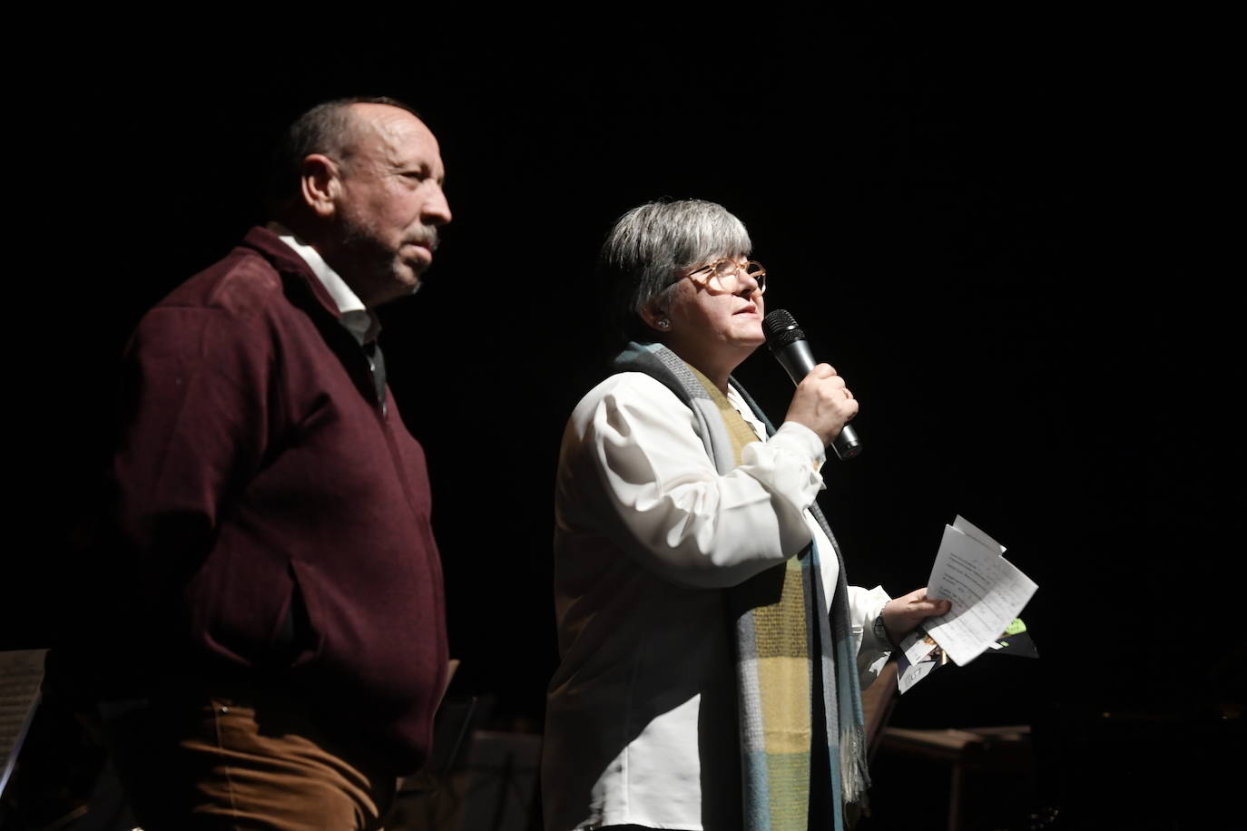 El Teatro Villa de Molina acogió anoche su Concierto de Año Nuevo a cargo de la Orquesta Sinfónica del Orfeón Fernández Caballero de Murcia.