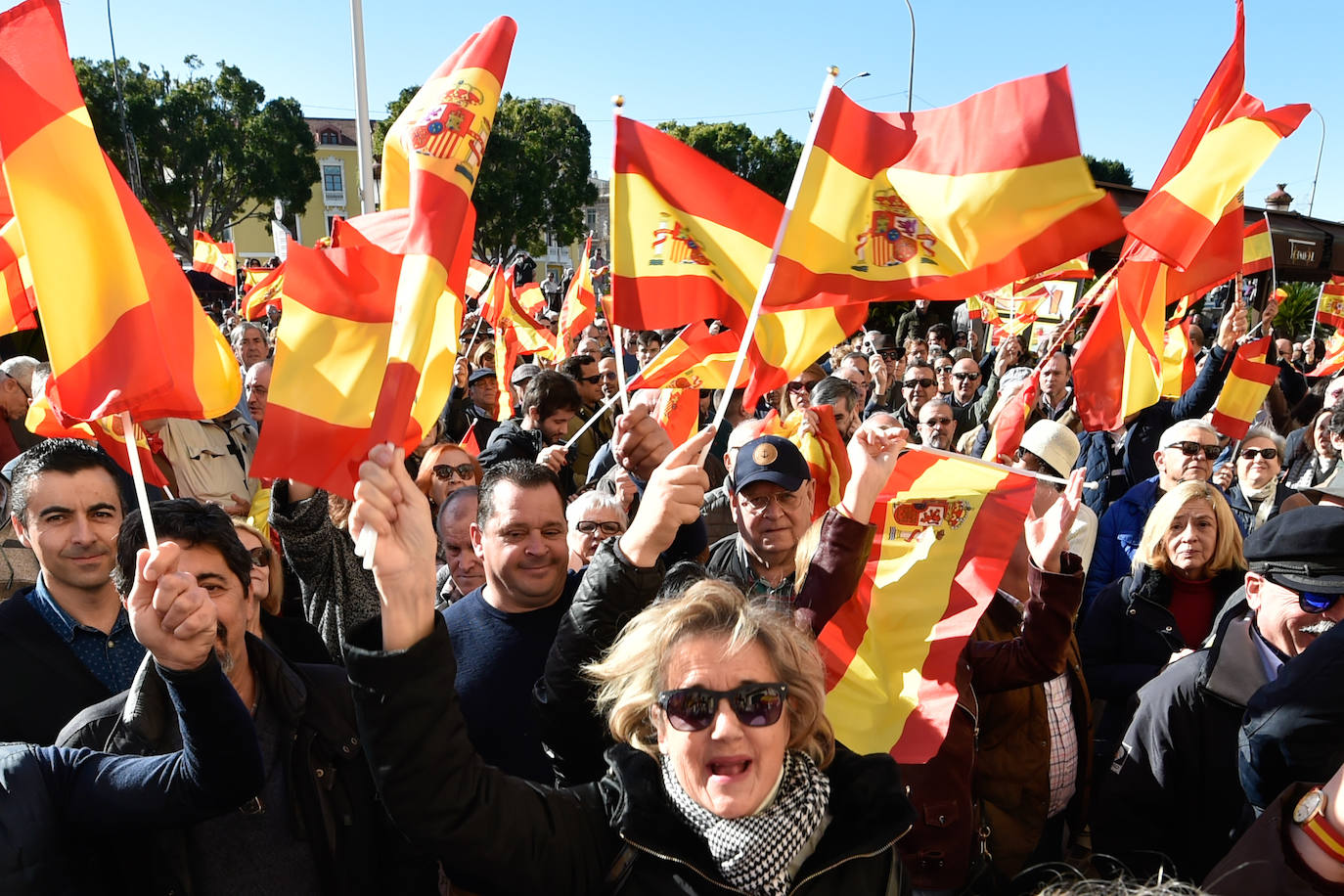 «En España cabemos todos, menos los que quieren romper la unidad nacional», proclamó la diputada Lourdes Méndez