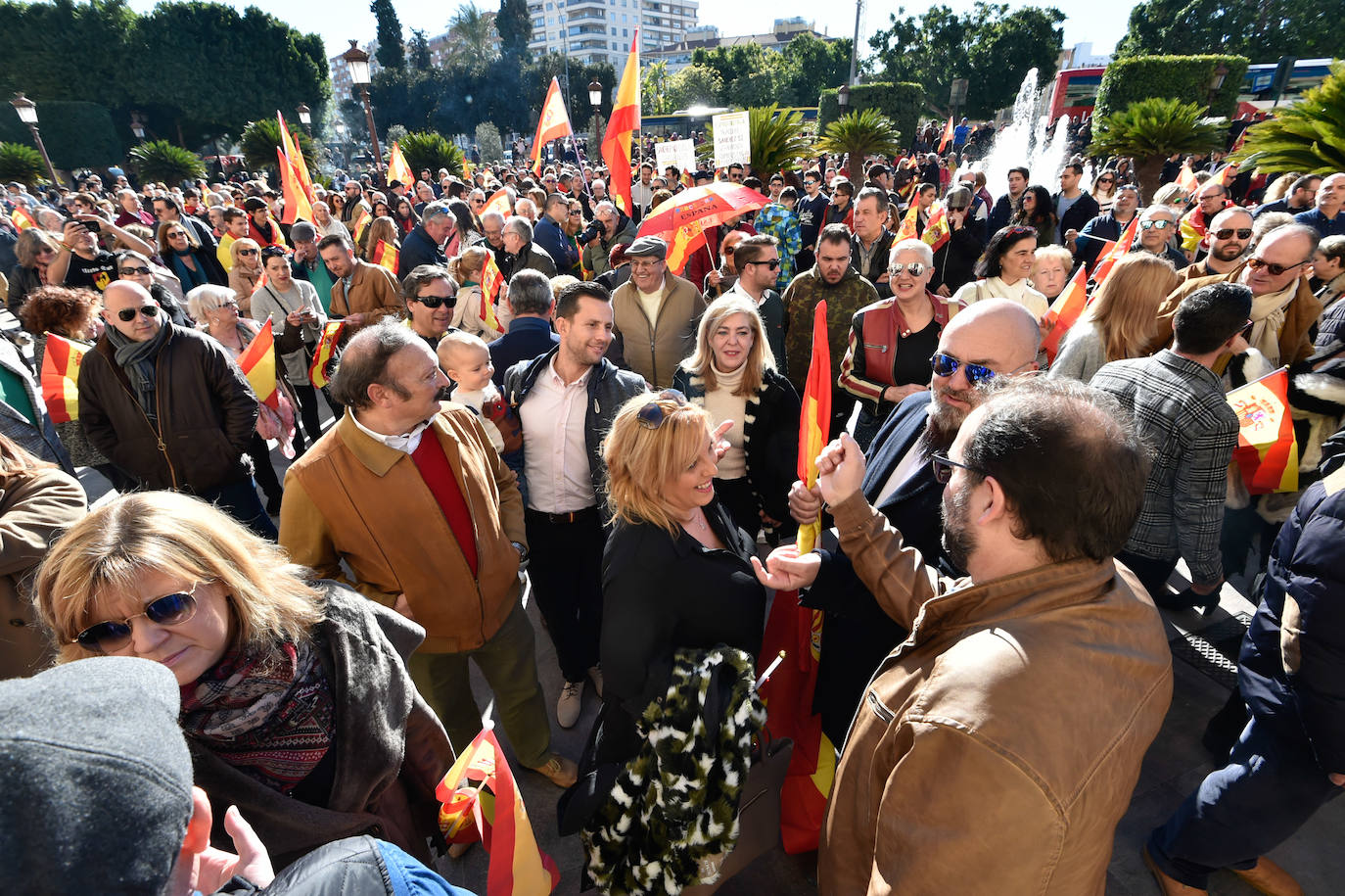 «En España cabemos todos, menos los que quieren romper la unidad nacional», proclamó la diputada Lourdes Méndez