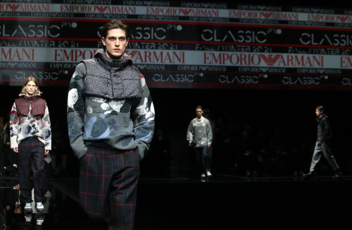 Las propuestas del diseñador Giorgio Armani desfilaron por la Milán Fashion Week.